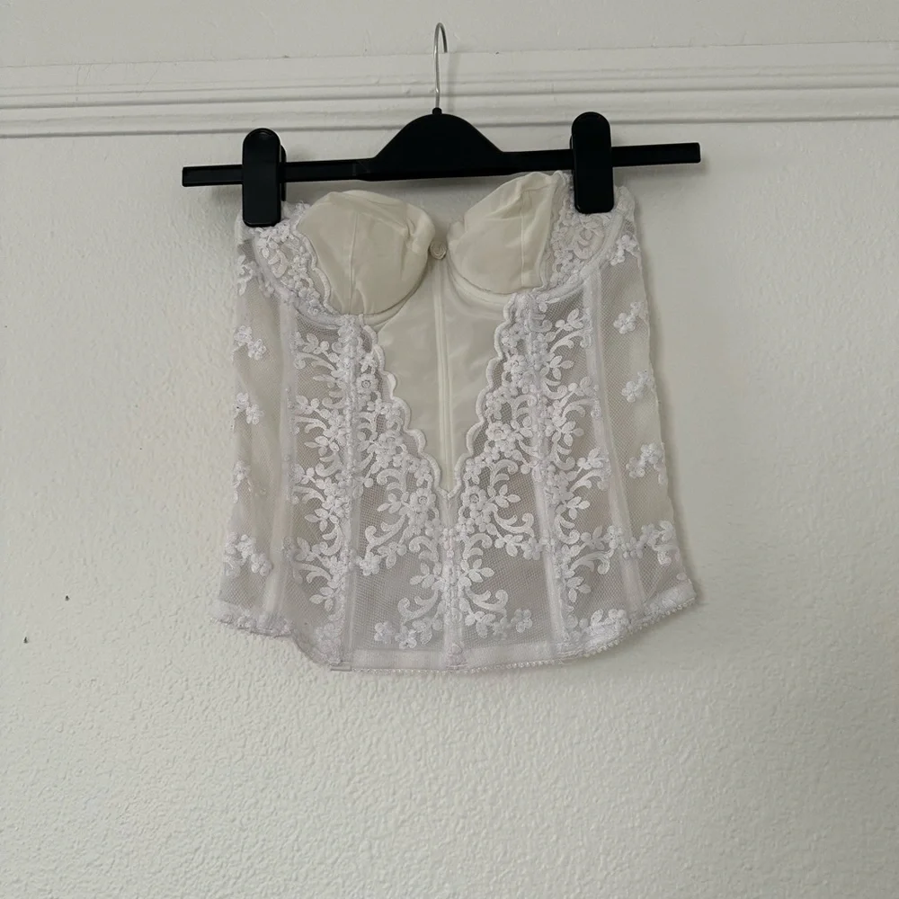 Vintage Felina Lingerie White Ivory Lavender Floral Corset 32c - Picture 1 of 2